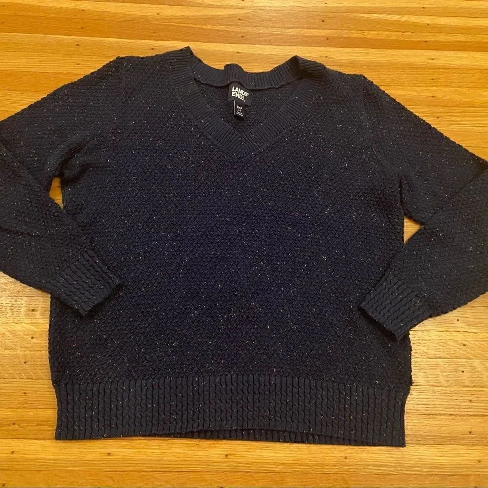 Lands End knit v neck blue specked sweater